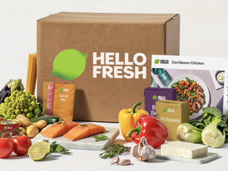 HelloFresh subscription box photo with recipe ingredients