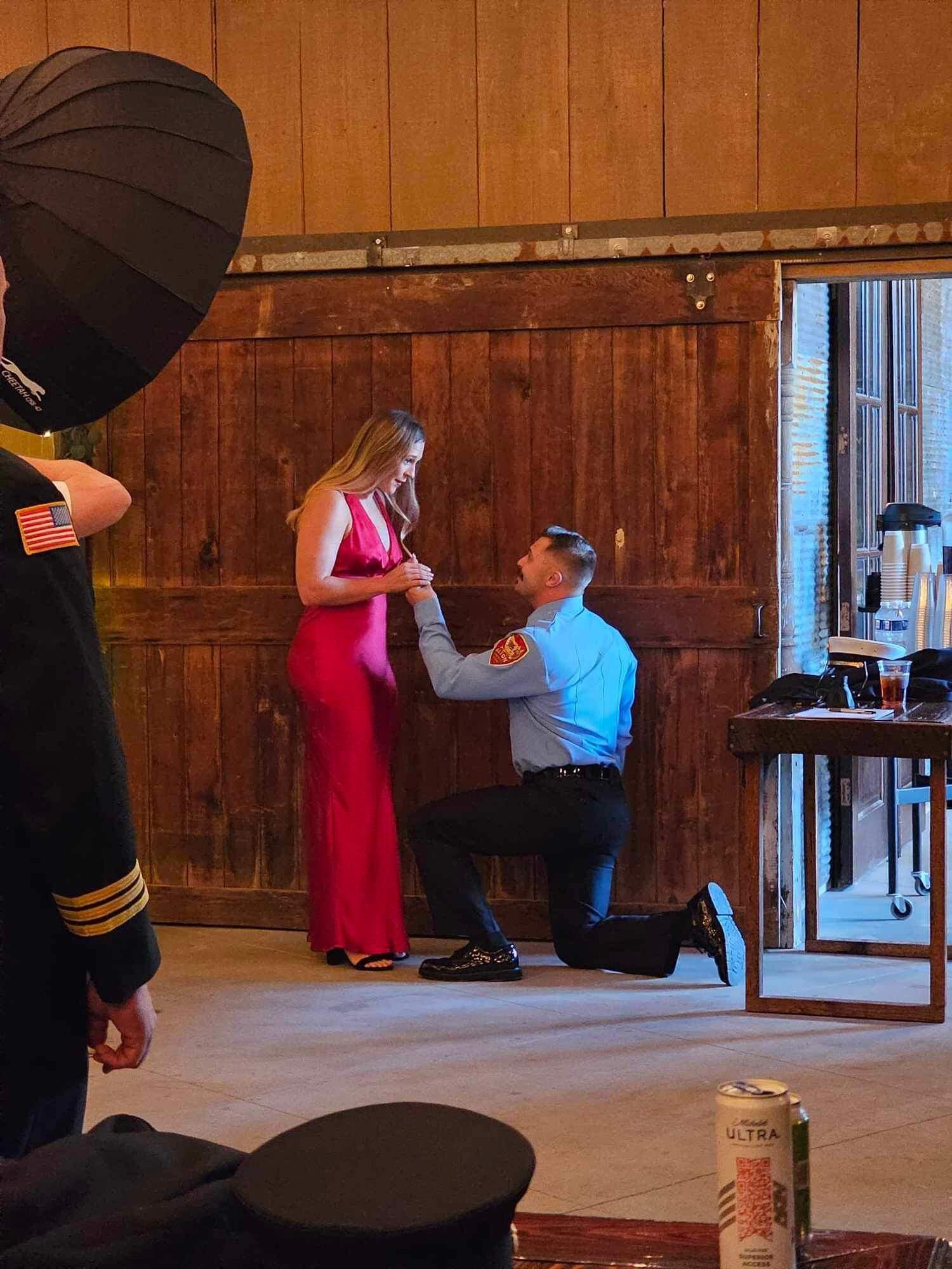 We got engaged!!