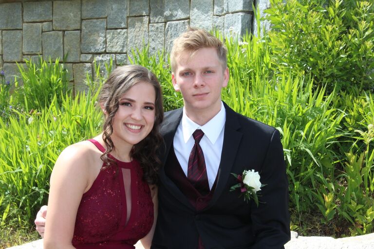 Rylie and Oscar at their senior prom.