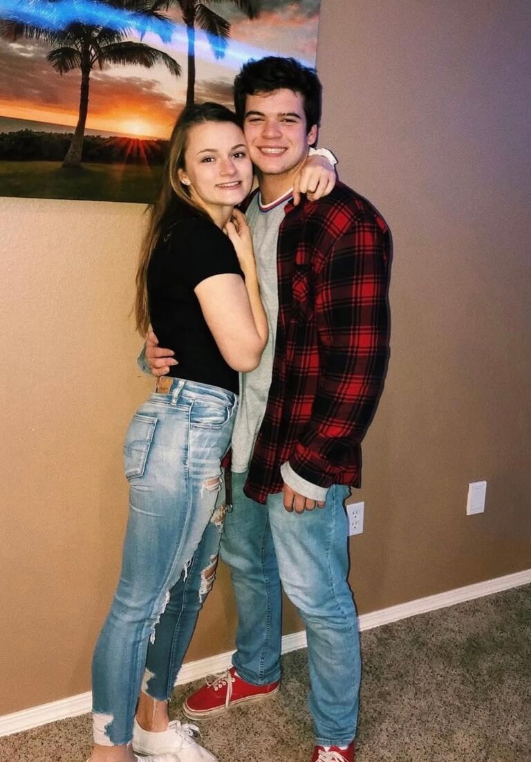After a few more dates, Aaron asked if I wanted to be his girlfriend, and we made it official on 10/04/2019! This photo was taken a few days later.