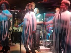 On Q the Show Band and Revue - Cover Band - Macon, GA - Hero Gallery 4