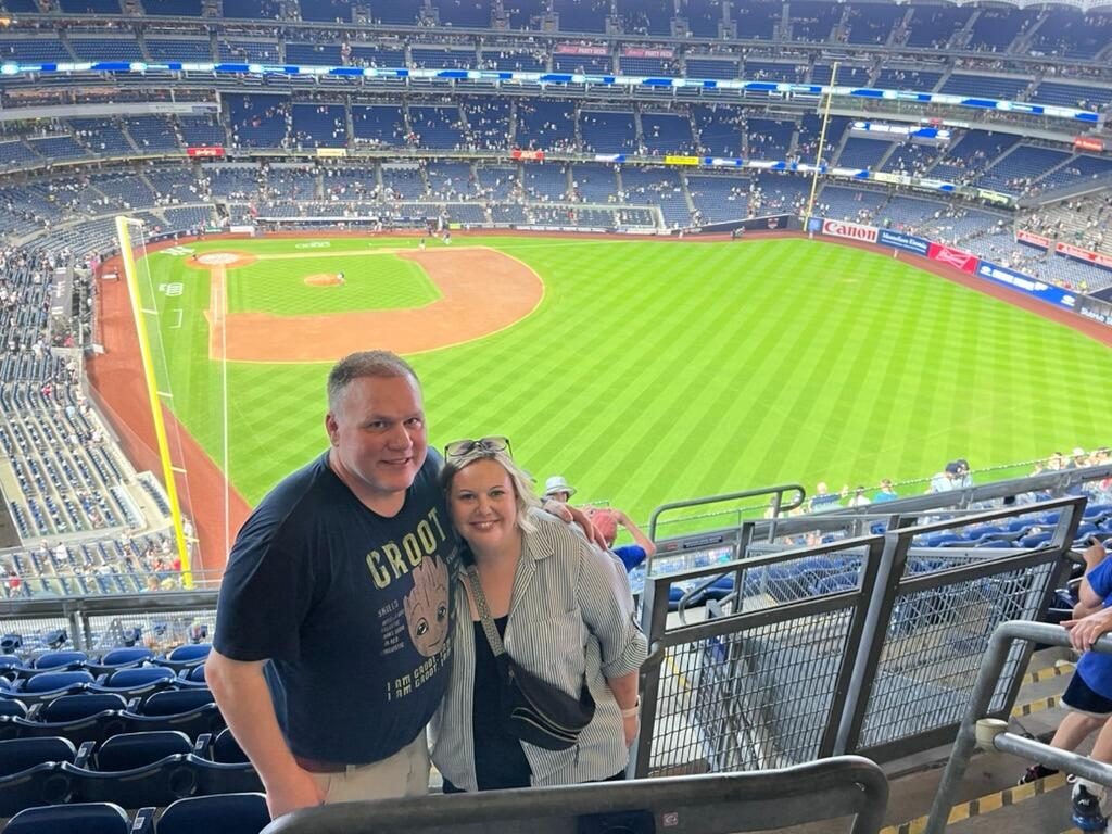 Time enough for a quick change and then we headed to a Yankee's game...and even though Matt's favorite team, the Red Sox beat my Yankee's...we had a great time. 