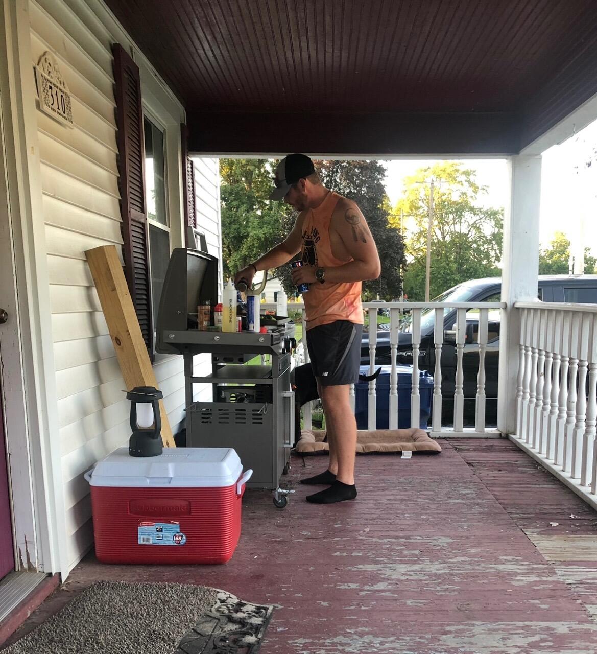 Miranda's first visit to Chrisman and Alex's first time grilling for her