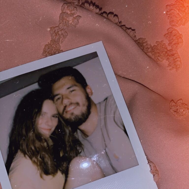 Savannah & Jon matched on the dating app, "Hinge" and quickly connected over Zeppelin--the rabbit and the band! They had their first date at Gato's Italian Restaurant in Downers Grove. 