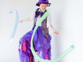 Sarah Liane Foster - Stilt Walker - Seattle, WA - Hero Gallery 1