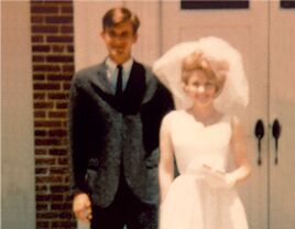 Dolly Marries Carl Dean