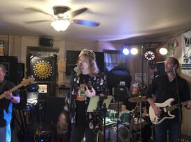 The Garage Bandits - Classic Rock Band - Springfield, PA - Hero Gallery 2