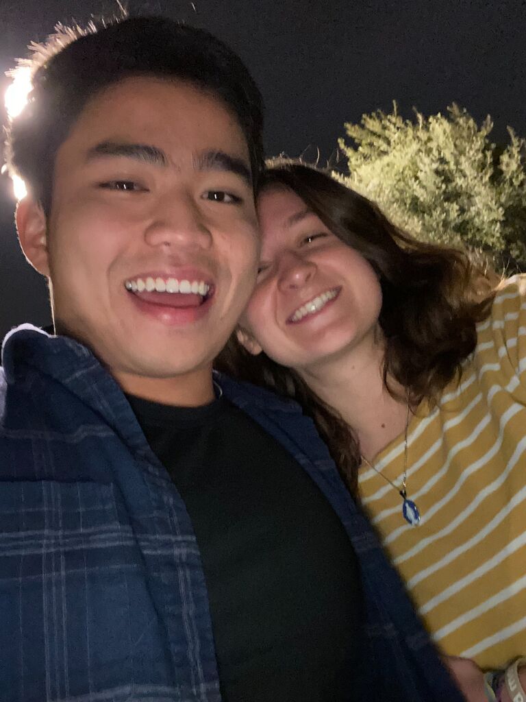 Autumn returned to the Bay. After picking her up, Lam took her to a restaurant and asked her to be his girlfriend officially. She obviously said yes.