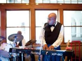 Blue Silk Band - Motown Band - Memphis, TN - Hero Gallery 3