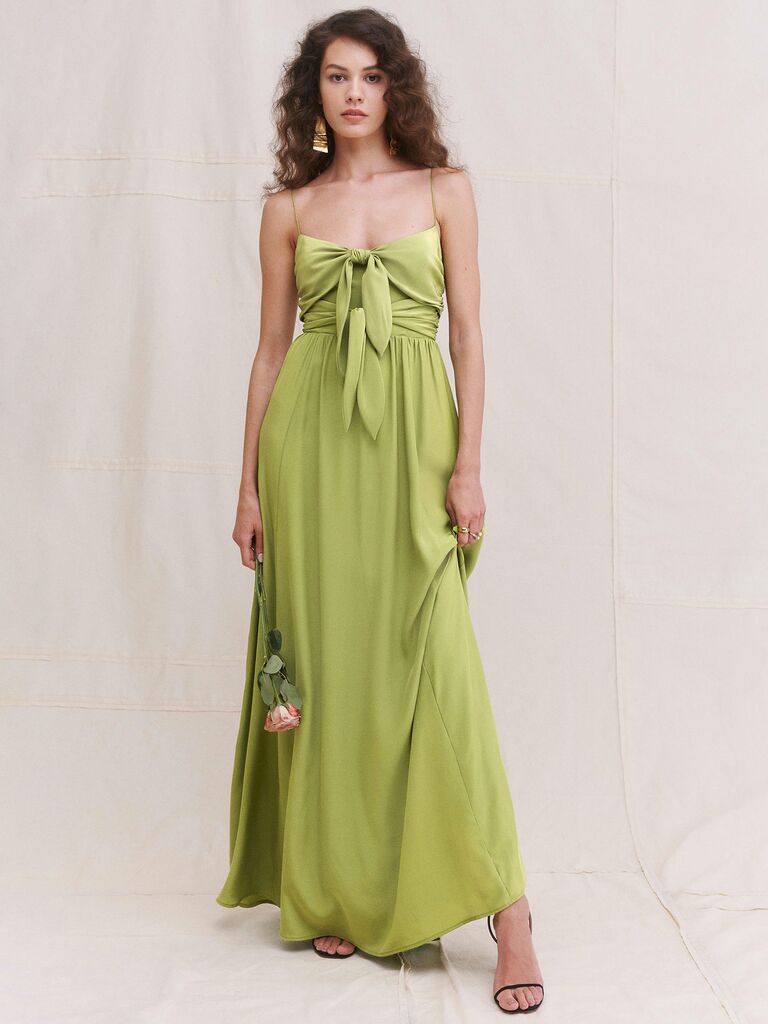 what do i wear to an outdoor wedding