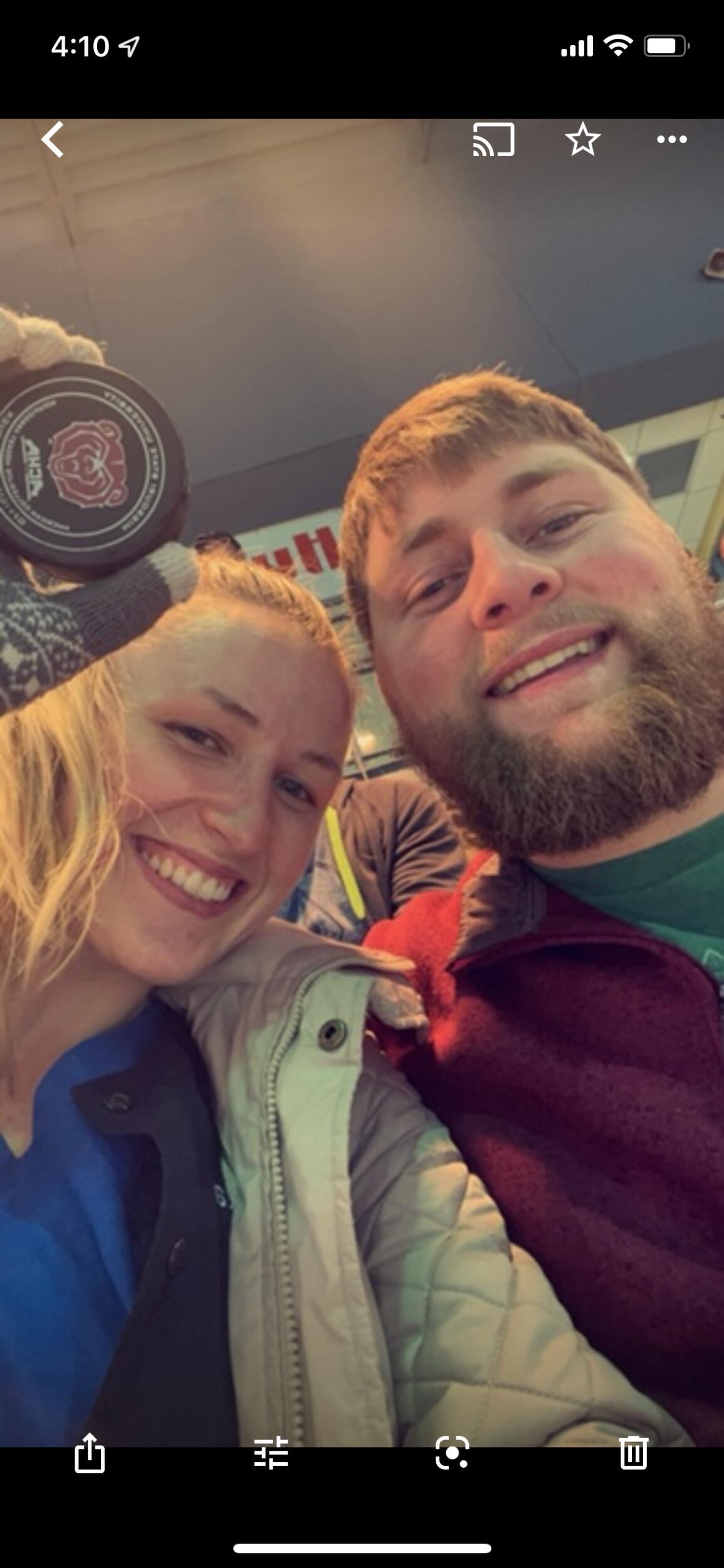 I just got done with a 12-hour shift at the hospital for preceptorship, but hockey was more important than sleep! 😂