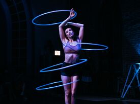 Aloft Circus Arts - Circus Performer - Chicago, IL - Hero Gallery 4