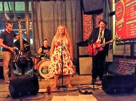 Kelli Lynn and the Skillet Lickers - Americana Band - Tulsa, OK - Hero Gallery 3