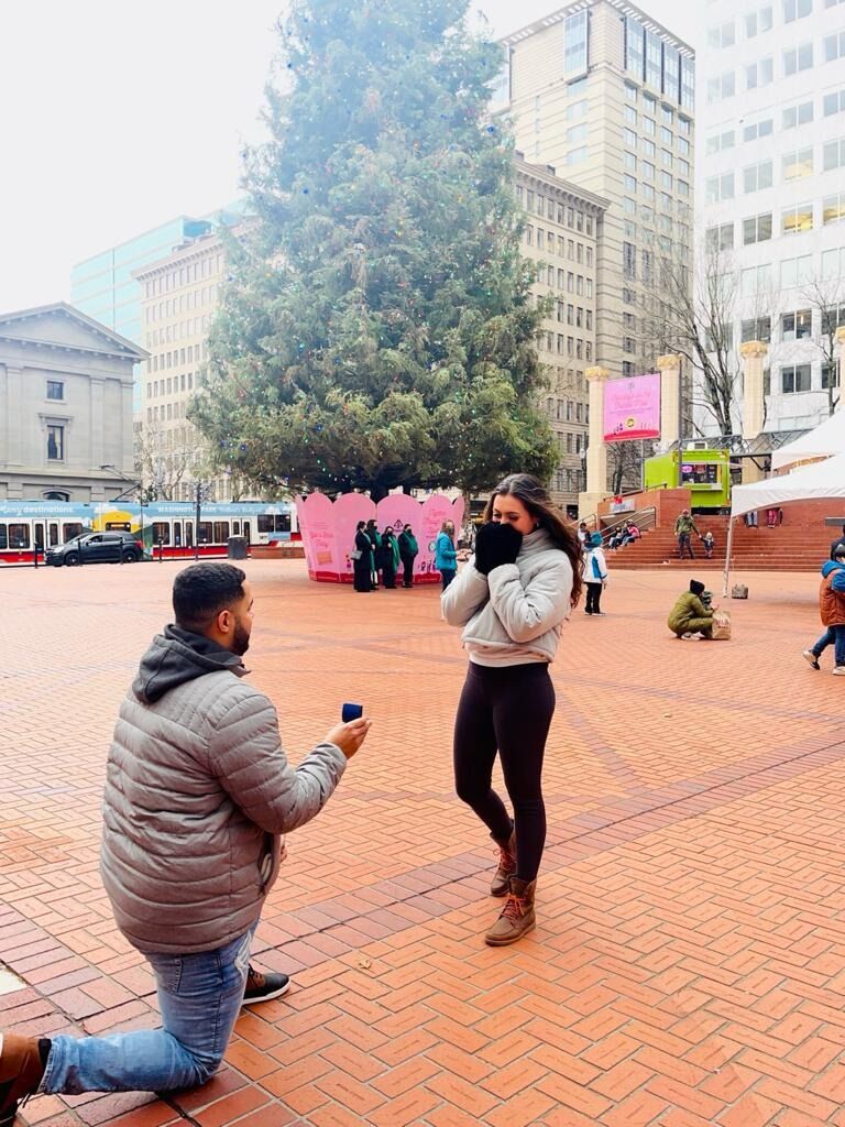 Ben proposes to Gaby on their Secret Santa trip in Portland, Oregon!