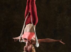 Aerial Escape Entertainment - Circus Performer - Phoenix, AZ - Hero Gallery 3