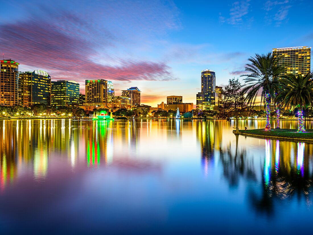 orlando skyline at dusk