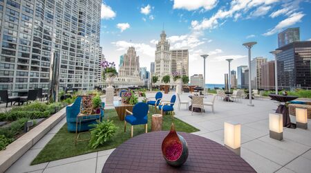 Harry Caray's Waterfront Event Space on Navy Pier offers magnificent  skyline views - Here's Chicago