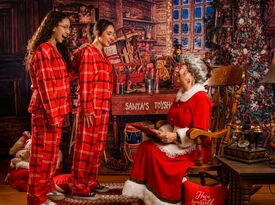 Mrs. Claus - Santa Claus - Albuquerque, NM - Hero Gallery 2