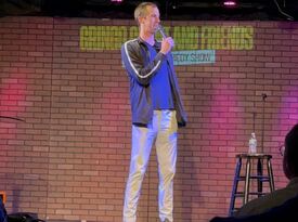 Tall Human Comedian - Comedian - Miami, FL - Hero Gallery 4