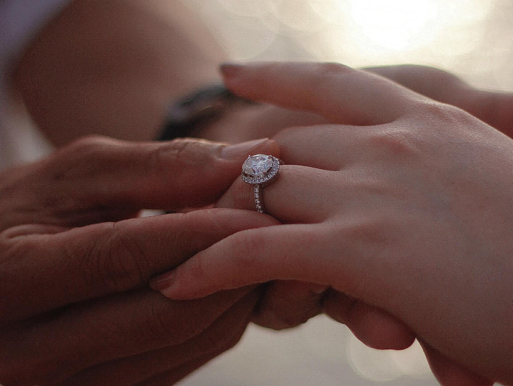 💍 15:59 - พิธีหมั้น 💍