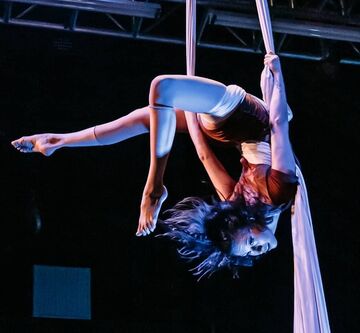 Aloft Circus Arts - Circus Performer - Chicago, IL - Hero Main
