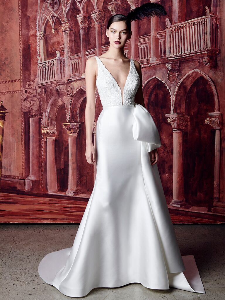 Unique gown for outlet wedding