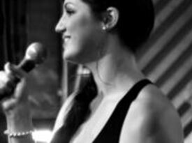 Amanda Boudreau - Classical Singer - Newport Beach, CA - Hero Gallery 2