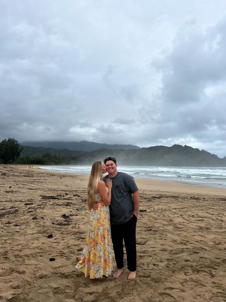 Zak and Mariah go back to Kauai for a late
5 year anniversary trip (Mariah thinks Zak is going to propose but he does not)