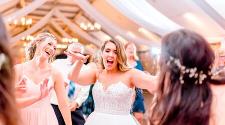 Bridal Showers vs Bachelorette Parties: A Michigan Wedding Guide - Castle  Farms