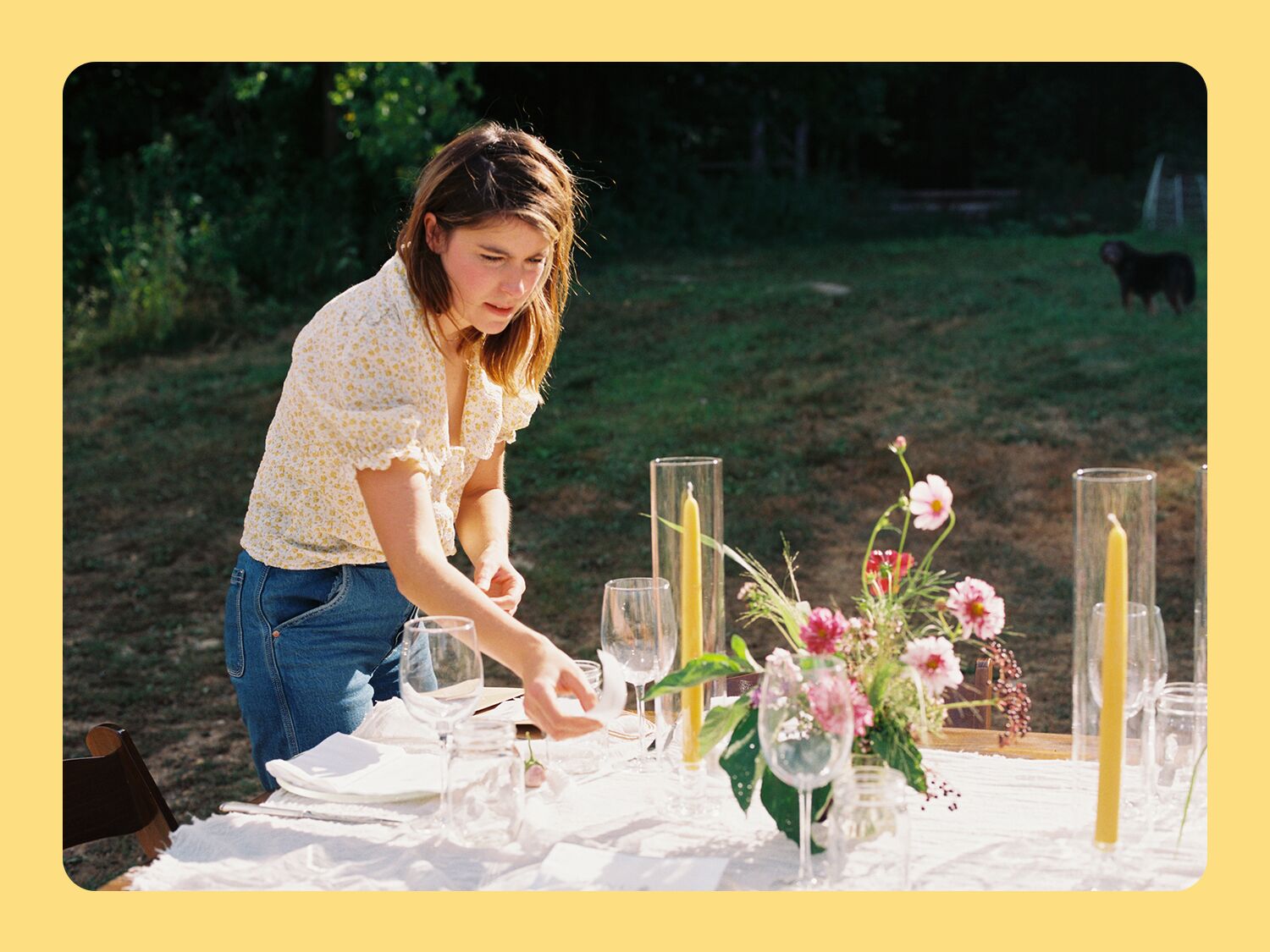 Wedding planner decorating table