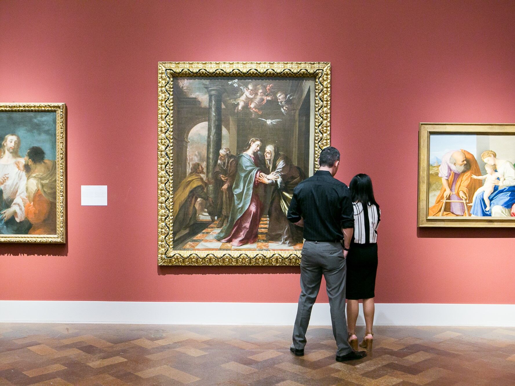 things to do in San Diego for couples - a couple enjoy The San Diego Museum of Art