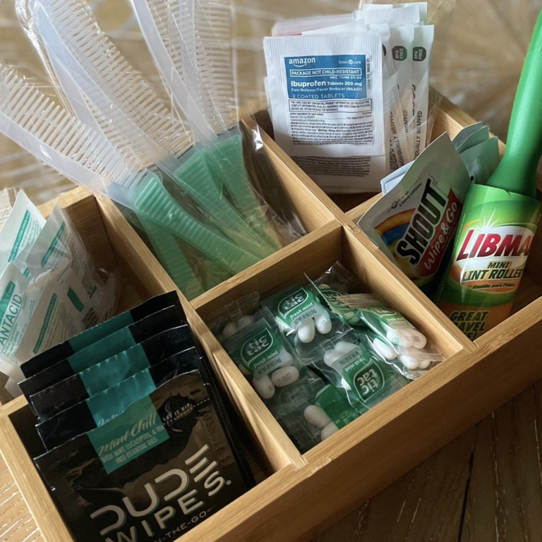 Every bride and groom should have an emergency kit on their wedding day, so  no one has to run to the st…