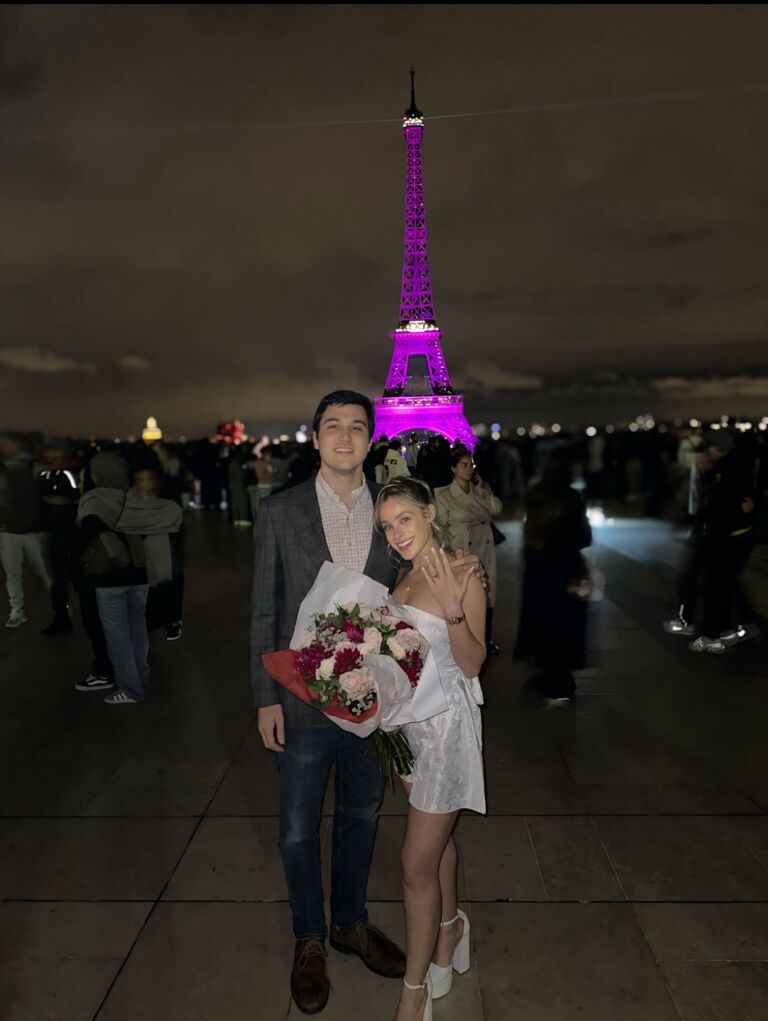 Alex proposes to Lauren in Paris in front of the Eiffel Tower