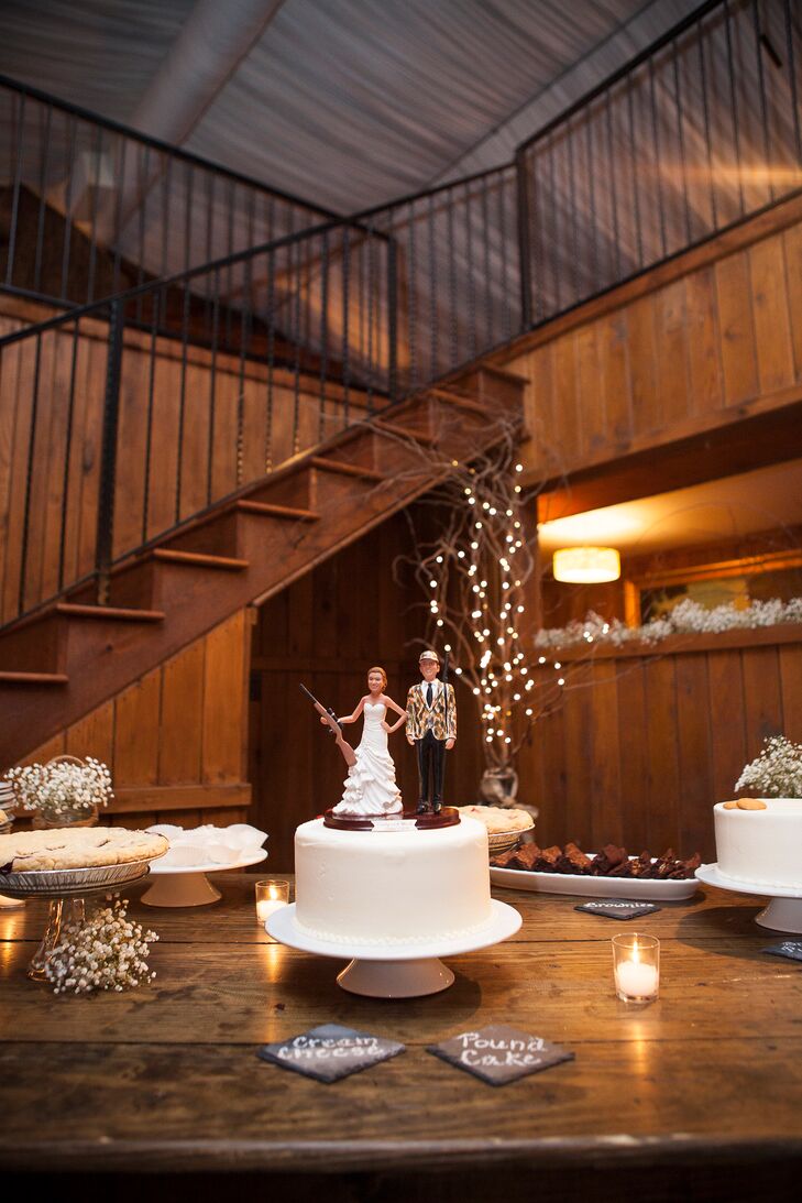 Country Camo Blazer Donning Groom Cake Topper