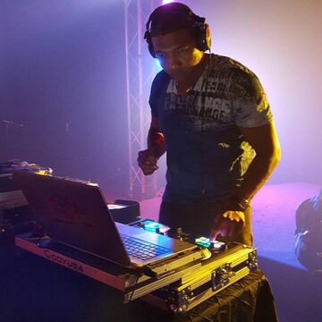 DJ Charlo - DJ - Columbus, OH - Hero Main