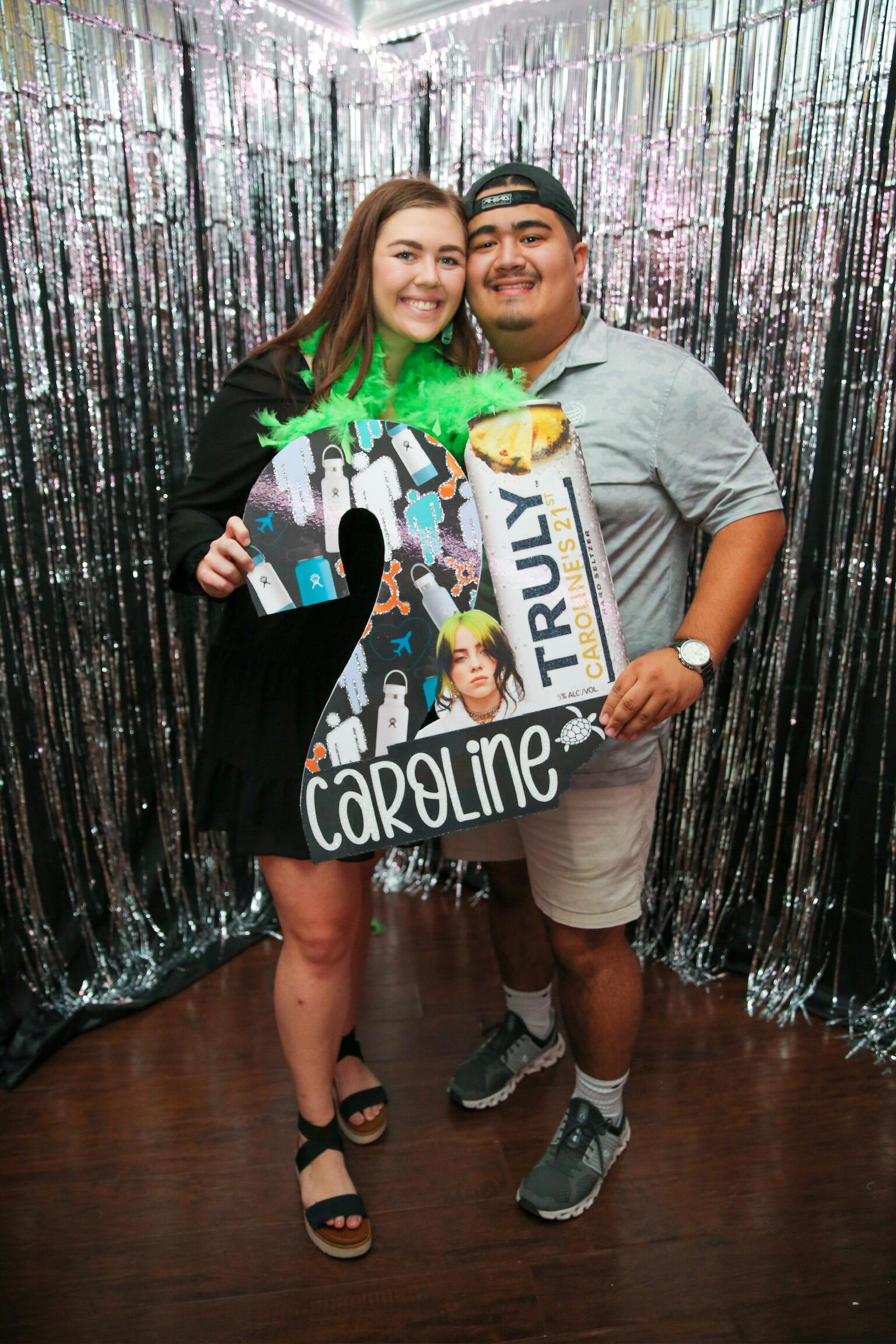 Caroline's 21st birthday sign night!