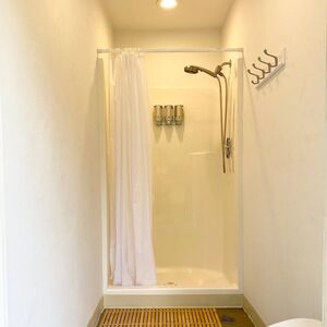 Gallery Photo 9