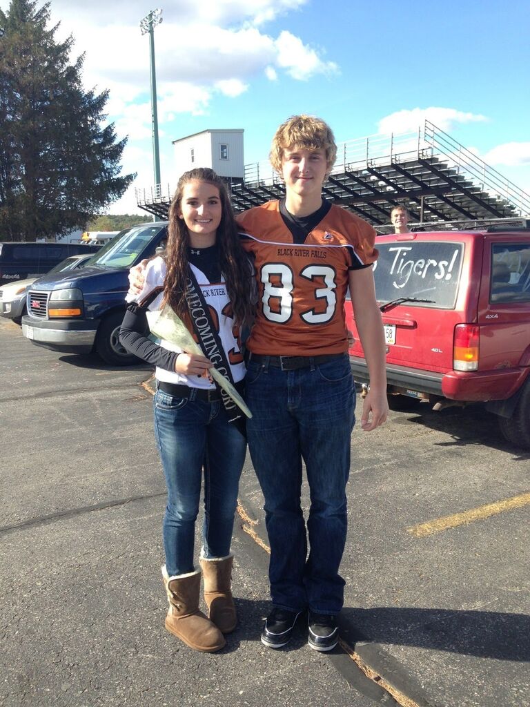 We were high school sweethearts dating one month when this picture was taken during Homecoming Week.  Nate was a Junior and I was a Freshman...with no idea what was in store... :-)