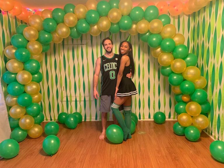 Jasmine decorates for Justin's Birthday!