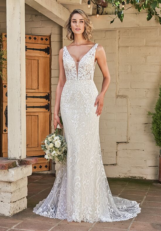 V neck fit 2025 and flare wedding dress