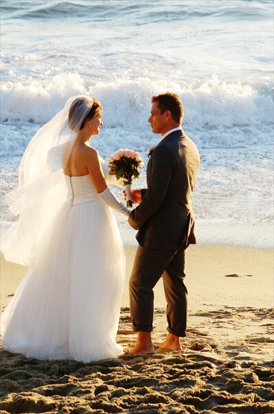 Los Angeles Beach Weddings | Wedding Planners - The Knot