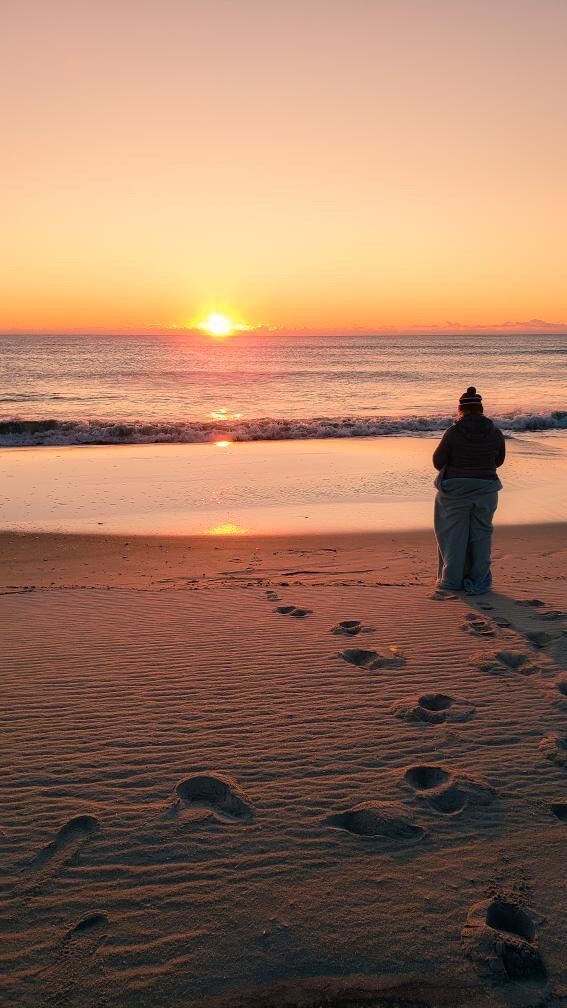 Hannah and Michael began their "meet-in-the-middle" adventures with Michael's birthday trip to Assateague Island.