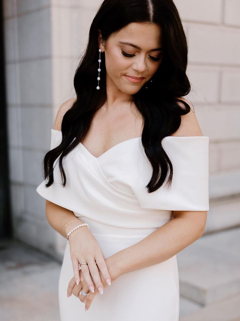 Best Wedding Hairstyles for Off The Shoulder Dresses