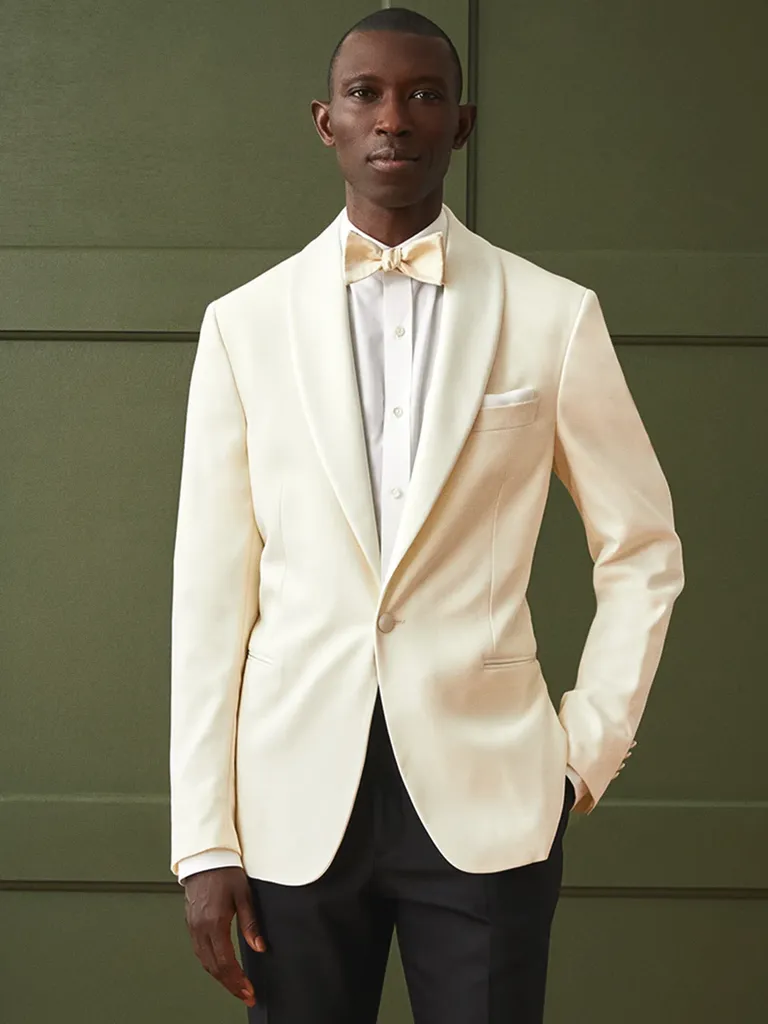 Top 10 White Tuxedo Jackets and Suits for Weddings