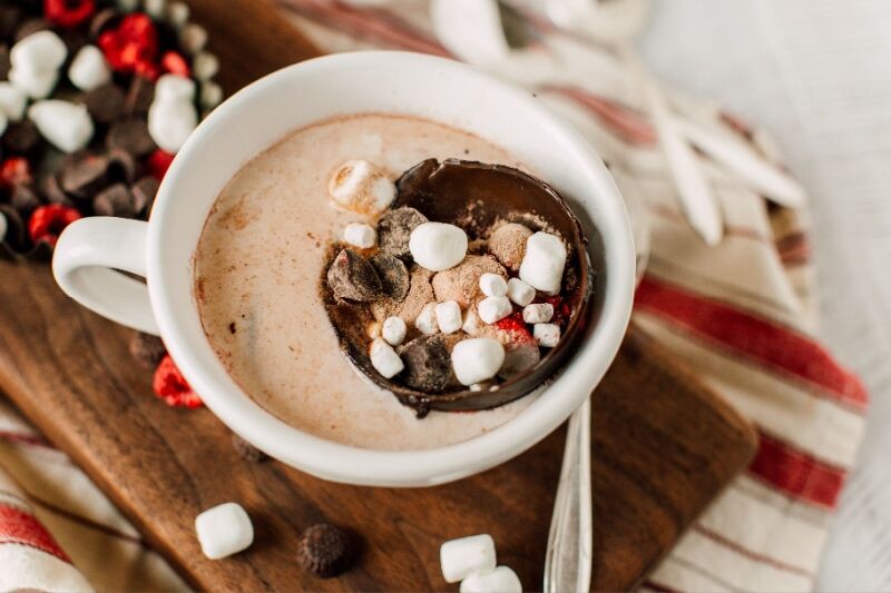 Elf themed Christmas party ideas - hot cocoa bombs