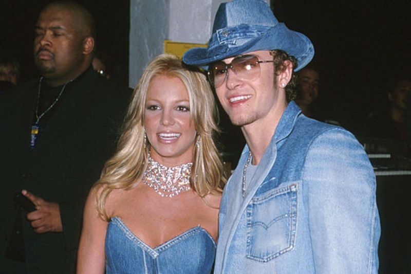 2000s themed party - denim outfits