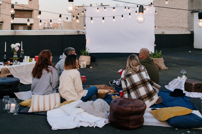 BBQ Party Ideas - Outdoor movie
