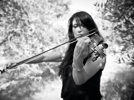 Ludovica Burtone - Violinist - Brooklyn, NY - Hero Gallery 4