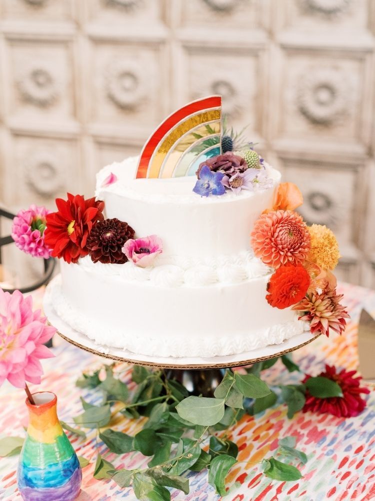 23 Fresh Summer Wedding Cakes You Haven't Seen Before