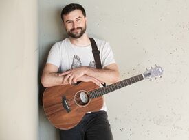 Bobby Jo Valentine - Acoustic Guitarist - Portland, OR - Hero Gallery 2